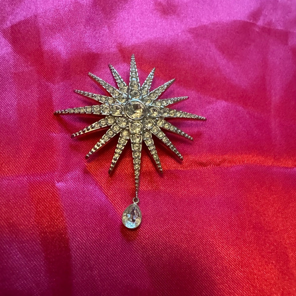 Swarovski Starburst Pin - Picture 7 of 9